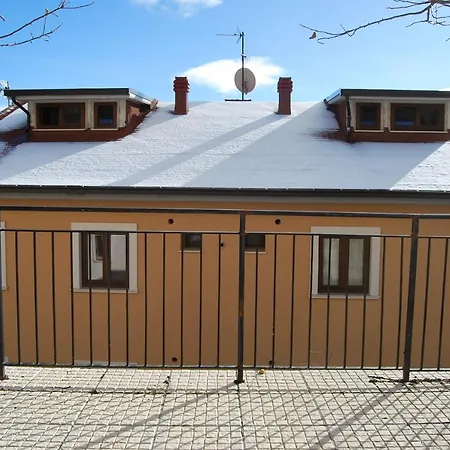 La Casa Dei Nonni Apartment *